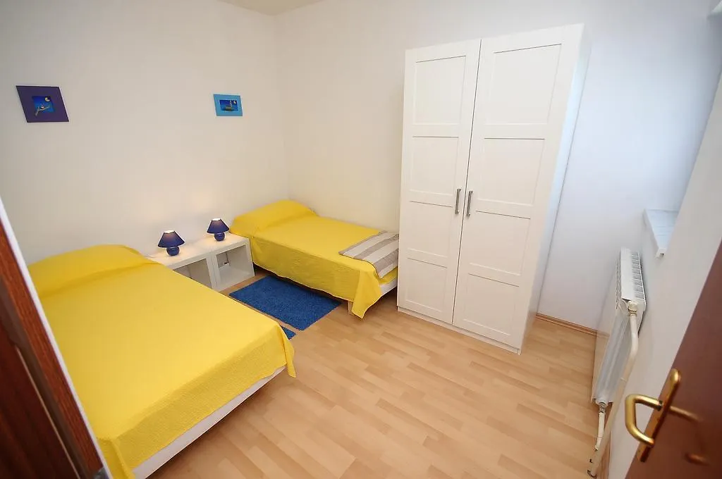 Apartament Vv Pula 0*,